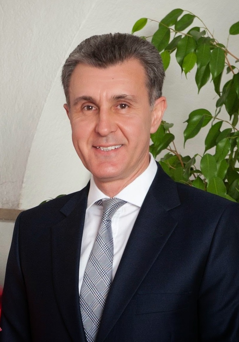Principele Radu al României — Alexandru Ciucu