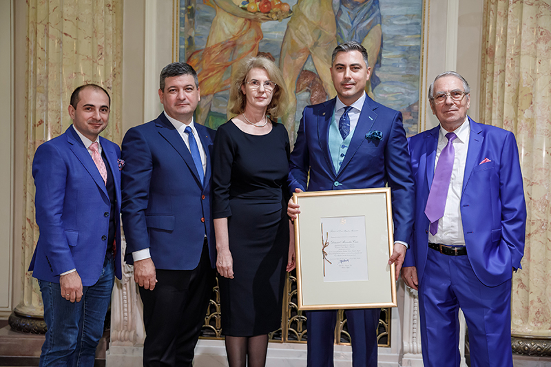 Al patrulea titlu regal. — Alexandru Ciucu